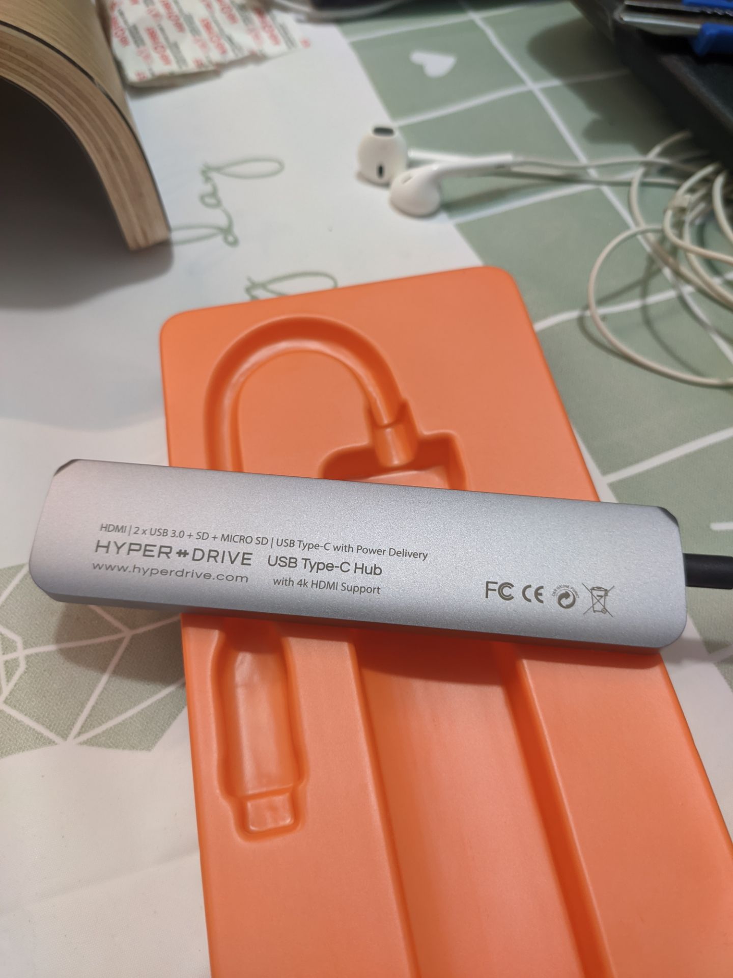 xài được vài tiếng, thấy ổn áp đấy. Nhìn ở ngoài thì nhỏ gọn