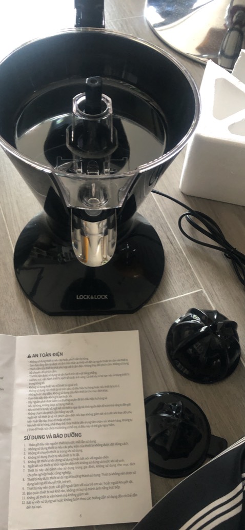 Máy sài êm, vắt sạch nước và lọc hạt và sơ rất kỹ! Cho vote 9đ