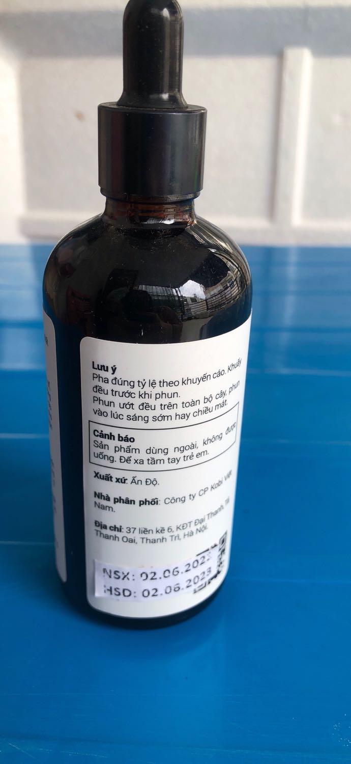 Sản phẩm đóng gói kĩ, lọ sản phẩm đựng dung dịch bằng thuỷ tinh xịn sò ghê. Giao hàng cũng nhanh nữa. Có hướng dẫn sử dụng chi tiết. Mình nghĩ sẽ rất hiệu quả nha. Tiền nào của nấy ạ