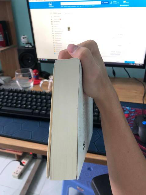 Giao nhanh, sách đóng gói cẩn thận. Tuy nhiên sách ko có bookmark nên chỉ cho 4 sao thôi.
