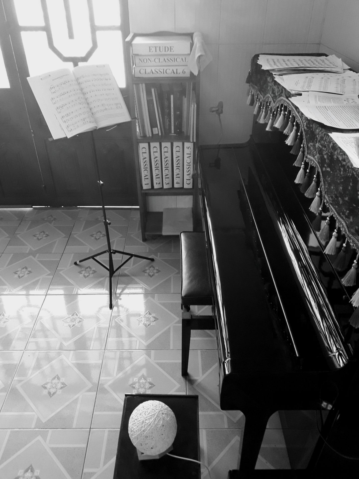 Ổn đó mọi người.  Điểm cộng là khả năng "biến hình" nhỏ gọn, dễ mang đi xa.