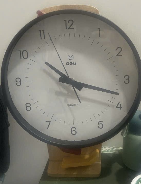 Đồng hồ xinh xắn