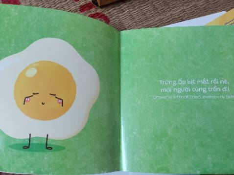 Sách đẹp, sản phẩm giao đúng hạn và gói hàng cẩn thận. Có một điểm trừ là một số trang của sách bị lỗi chưa được cắt rời hết, mình phải lấy kéo cắt ra. Nhưng nhìn chung bộ sách này ổn mình khá hài lòng.