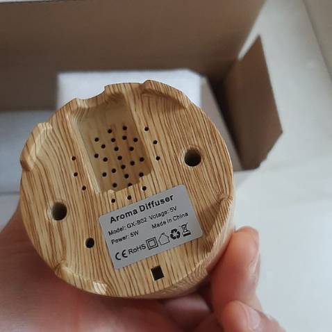 Máy xịn sò, chạy rất êm, phun sương mịn lắm ạ. Cám ơn shop