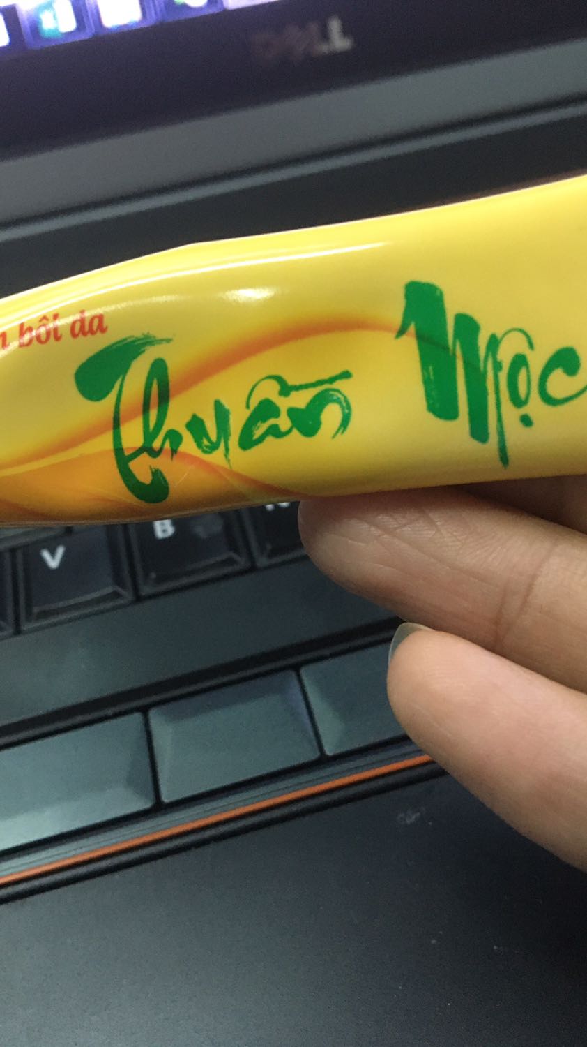 Nói chung mình bị sau sinh tầm 1 năm thì bị khô đầu ngón tay nhưng l biết sài sà bông khô nứt rồi mới tìm thuốc xoa. Xoa đủ thuốc rồi đi bệnh viện tốn cùng 2tr k xi nhe . dùng tới thằng này thì nói thiệt xài 3 hộp thấy đỡ nhưng giờ vẫn làm việc nha nên chưa dứt hẳn để xem đang xài chai thứ 6 rồi