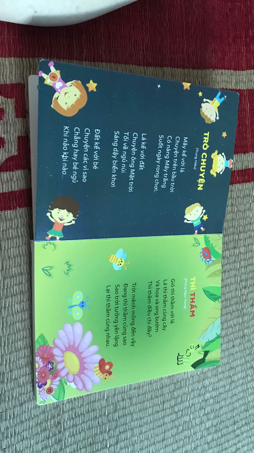 Các bài thơ hay, phù hợp với trẻ, truyện dầy dặn trẻ đỡ xé sách, sách in rõ nét.