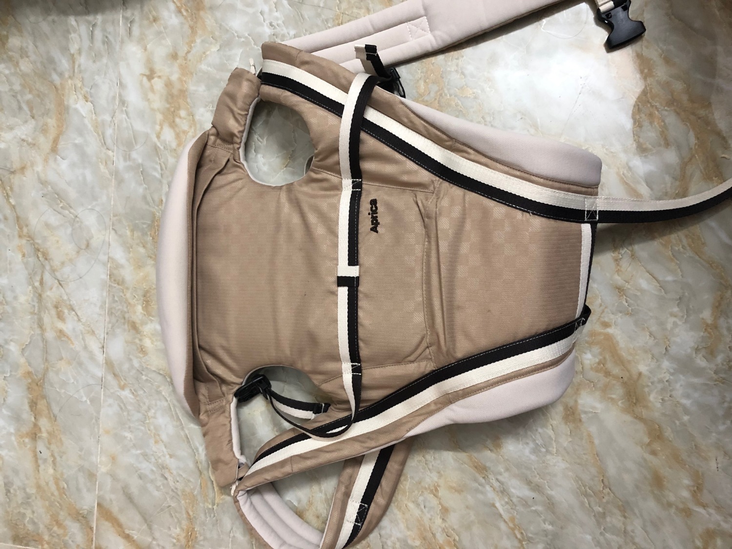 Mua đúng dịp sinh nhật Tiki nên giá quá thơm (499k). Hàng đúng như hình, chất liệu khá đẹp.Khá ưng ý với sản phẩm này, có cái bọc mang đi đâu cũng tiện. Mua đúng dịp sinh nhật Tiki nên giá quá thơm (499k). Hàng đúng như hình, chất liệu khá đẹp.Khá ưng ý với sản phẩm này, có cái bọc mang đi đâu cũng tiện.