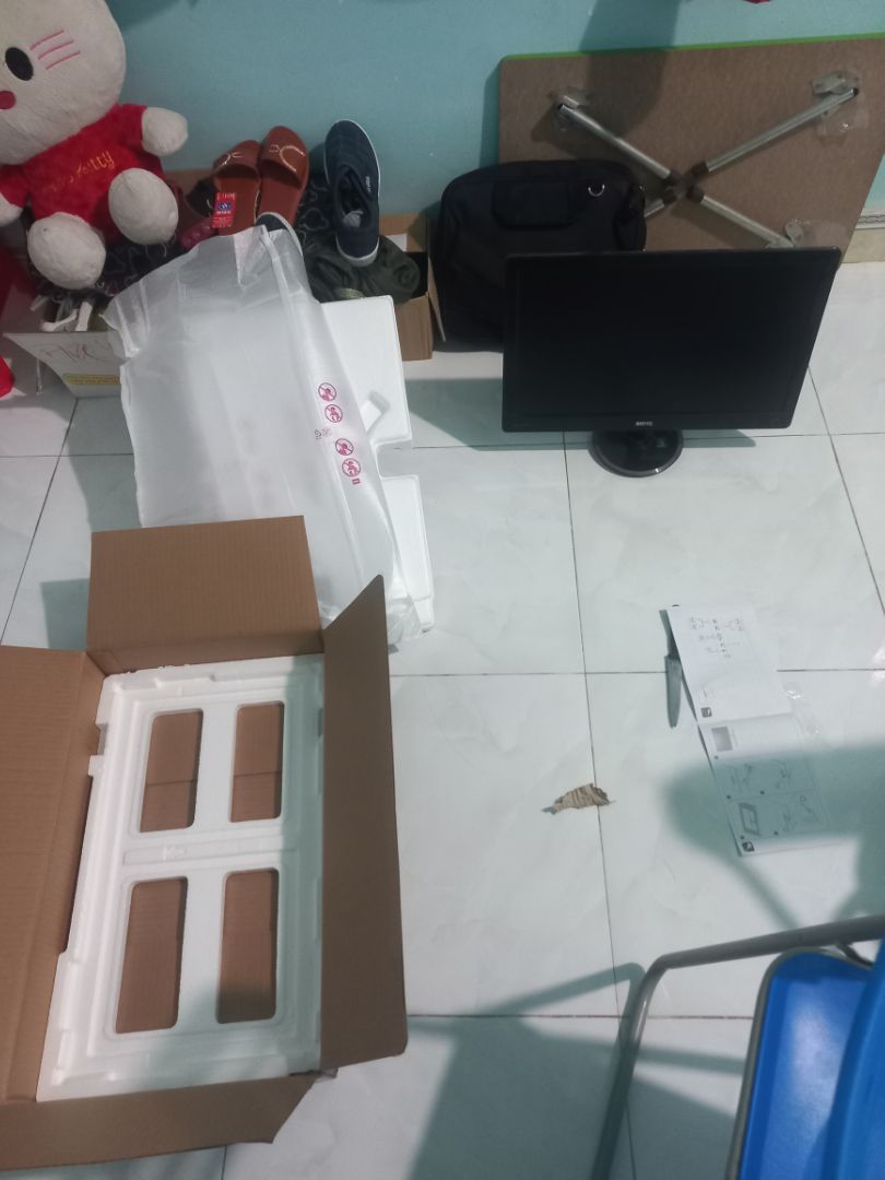 Đặt mua hôm trước hôm sau giảm 600k. nhưng đã vận chuyển mình cũng ko hủy nữa. ban đầu thấy đẹp dễ lắp ae có mua căn sale mua có giá 3tr9 thôi nhé