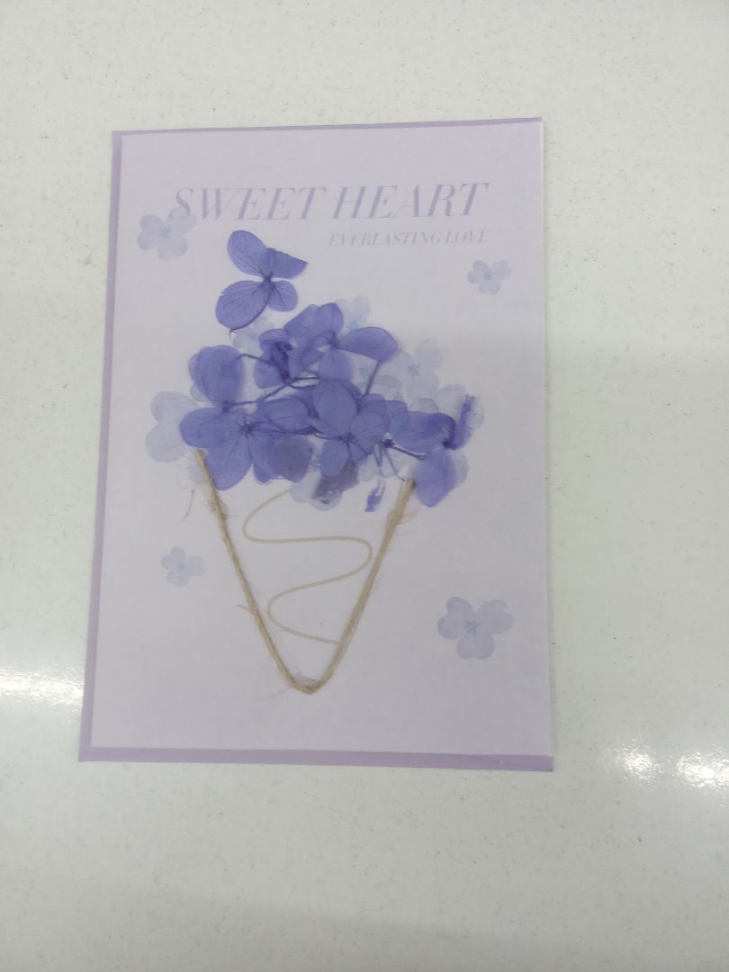 Hình ảnh không liên quan, mục đính nhận xu, sản phẩm mẫu mã đẹp, vì làm quà tặng lên chưa biết ntn, giao hàng lâu hơn các bên trang khác.