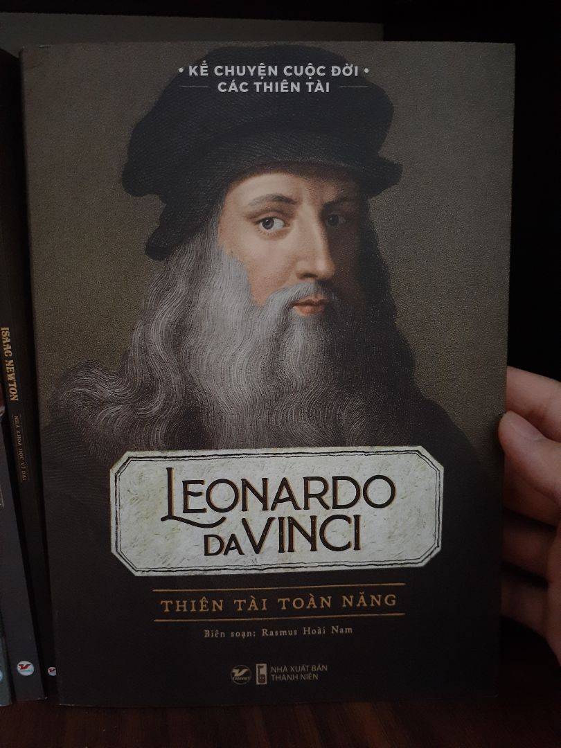 Hàng giao nhanh, tuy lúc nhận hàng hộp và mép sách bị móp.Nhưng nội dung hay,rất cảm ơn shop.