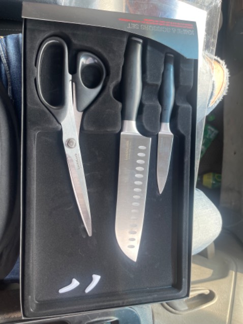 Mẫu mã đẹp . Chất lượng thì chưa biết ntn