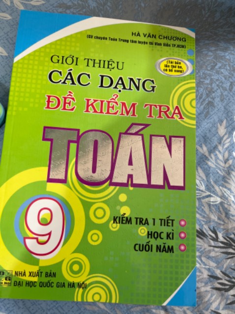Shop gửi nhầm sách rồi. Mình đặt quyển Rèn kỹ năng học tốt Toán