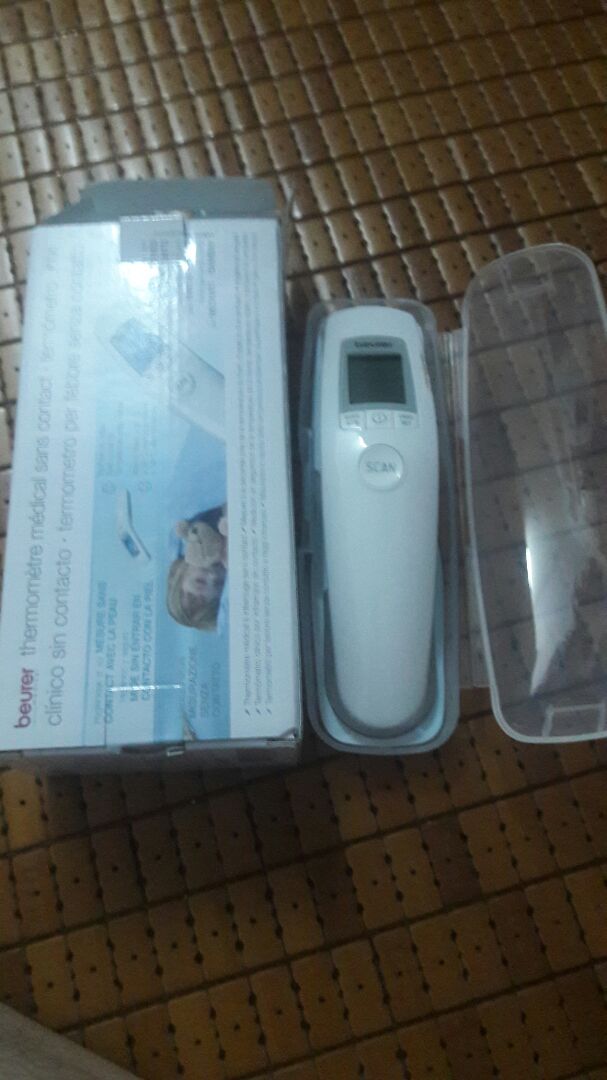 Nhiệt kế rất nhạy, tem phiếu đầy đủ. hộp đựng đẹp. có HDSD bằng tiếng việt nên sử dụng rất dễ dàng.