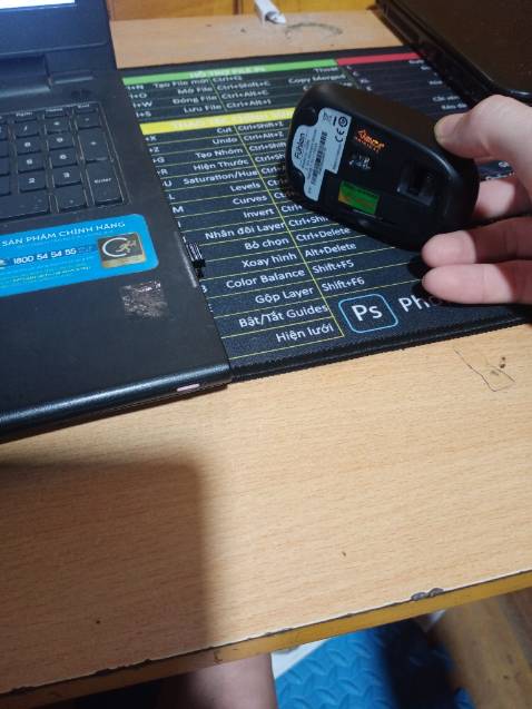 Mới mua dùng xong hôm trước. Hôm sau chuột không di được nản thật