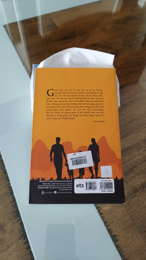 Mình đã mua xem phần 1 phần 2 và phần 3 của Vô Cùng Tàn Nhẫn Vô Cùng Yêu Thương rồi,rất hay nên khi có cuốn phần 4 mìmh mua luôn ko hề đắn đo.Rất đáng mua xem cho những bậc làm cha mẹ có những đứa con nhỏ vì quá trình nuôi dạy con trưởng thành đã ko phải 1 điều dễ dàng huống hồ còn dạy con thành công ngoài xã hội như hiện nay.
