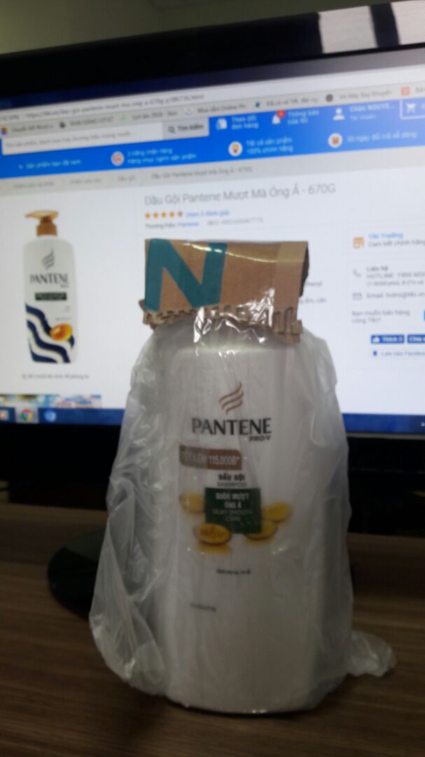 Chai xà bông tôi nhận được khác hẳn chai Tiki đăng quảng cáo (xem hình). Nếu là loại này thì tôi đã kg mua. Đổi trả thì phiền phức... Tôi thấy không hài lòng.