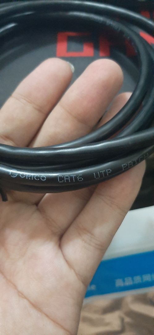 Dây chính hãng, tốt, chắc chắn, dày, rắn chắc. Nhưng tốc độ cũng như ổn định thì y chang dây mặc định của viettel tặng (1m) sau khi đo nhiều lần. Khá là tiếc tiền vì tưởng ngon hơn :v mình mua 2m nhưng h cũng quấn bớt lại chứ k dùng hết :v