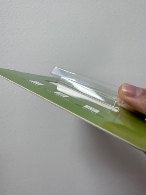 Tôi đã tháo rời sản phẩm và kiểm tra, không có vấn đề gì, dung lượng là chính xác và hợp lý, chỉ là trên bao bì bị khoét một lỗ nhỏ, tôi hơi bất ngờ 😅😥