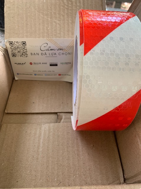 Giao hàng đúng hẹn. Đóng gói cẩn thận.