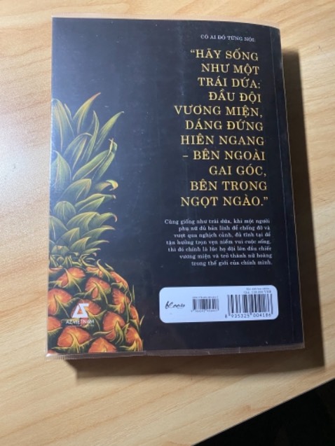 Sách rất hay, bìa đẹp. Sách của vãn tình thì hay khỏi bàn rồi. Mình có đặt book care nên bao đẹp
Giao hàng nhanh