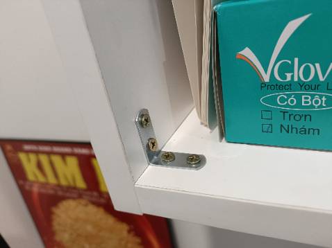 Tủ thì đẹp ak, mà phải liên hệ bên shop lắp cho nhé, kg thì thuê thợ khoan bên ngoài, lắp tay mệt mỏi lun mà có nhiều cái kg lắp tay đc đâu. Vs lại mấy mối liên kết vs như cũng hơi yếu, mình kêu thợ gần nhà lắp thêm các mối đỡ nữa.