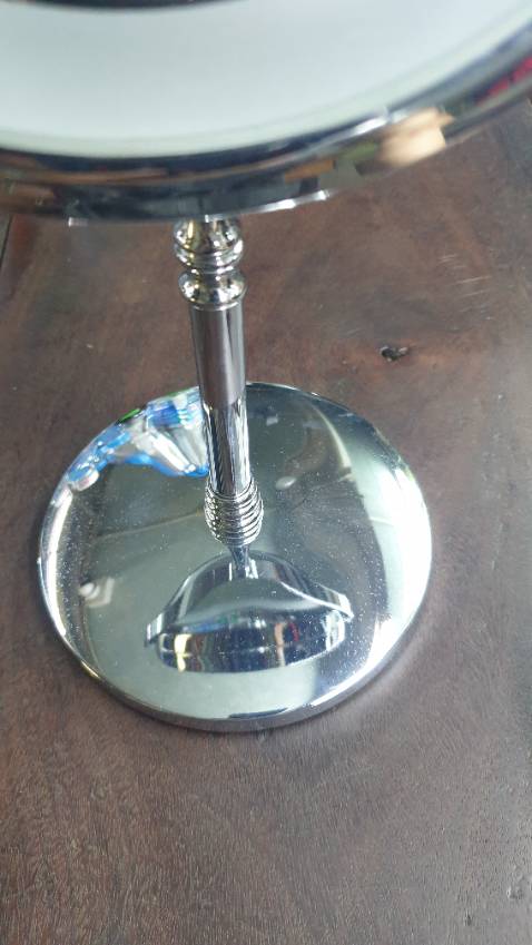 Kiếng trong,rõ,đẹp.nhìn xịn xò...đúng là tiền nào của nấy.kiếng này chưng chỗ nào cũng đẹp.nên mua kiếng này xài nhe mọi ng