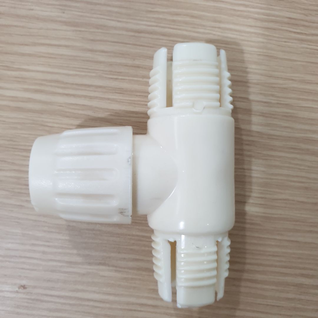 Đặt hàng về lắp xong hết thì phát hiện đoạn này không thể tháo được. Liên hệ TiKi thì được báo chờ nhận lại hàng kiểm tra rồi đổi lại ước tính nhanh nhất cũng 10 ngày mà mình thì đang cần xài cho con nên cắn răng chịu!