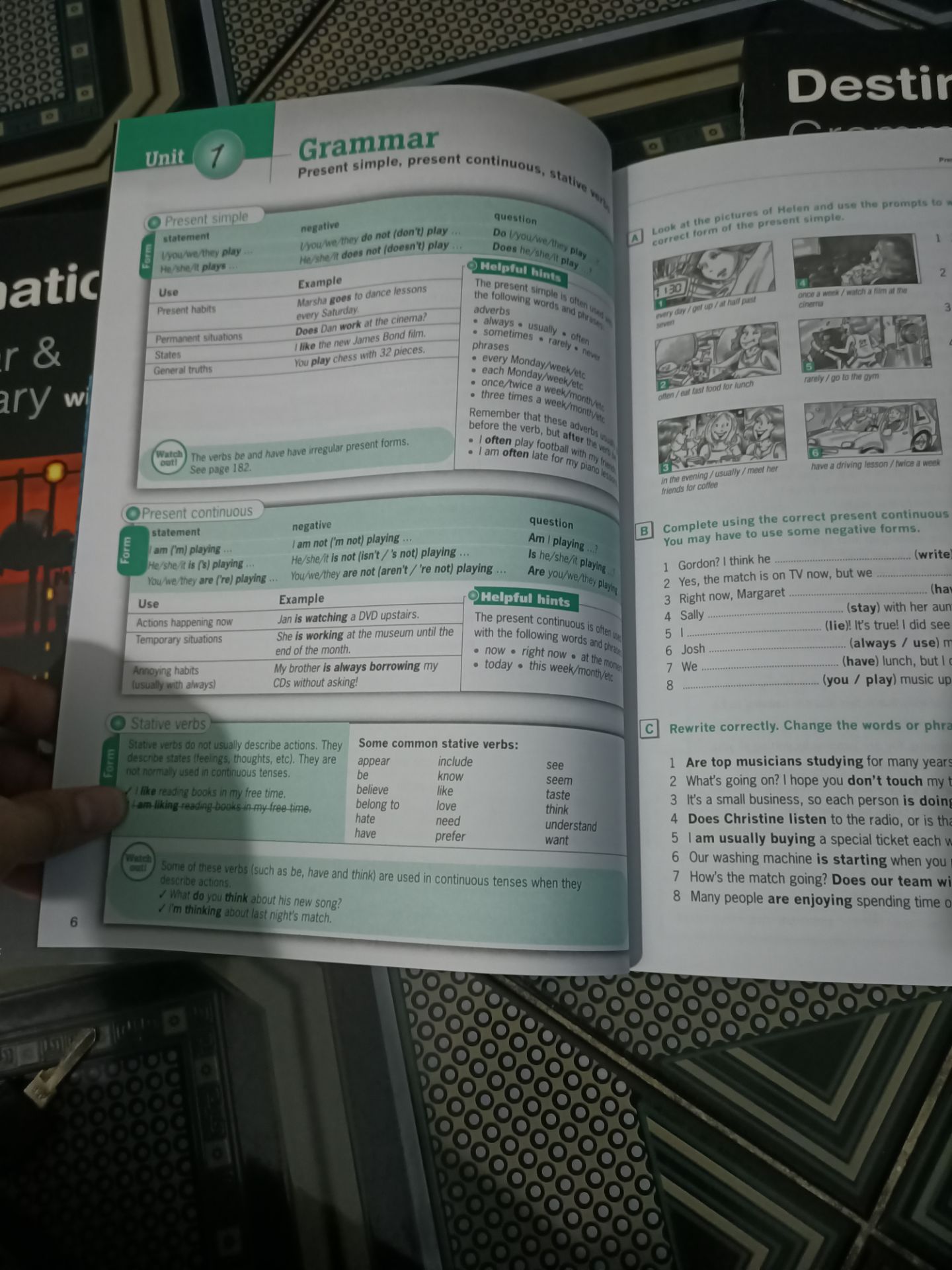 Chất lượng giấy rất tốt nội dung trình bày bắt mắt, dễ hiểu có app dịch nguyên cuốn sách giải nghĩa sáng tiếng việt các bạn chỉ cần cào và nhập mã quà tặng sau sách. Anh shipper nhiệt tình chu đáo tận tâm với khách hàng.