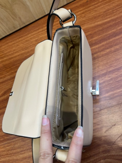 Đã hk những sale mà còn đẹp nữa nha mấy bà kiểu mang lên cứ bị mê luôn í lên form cực kì xịn xò luôn nha mua đi kẻo hết mấy bà ơii