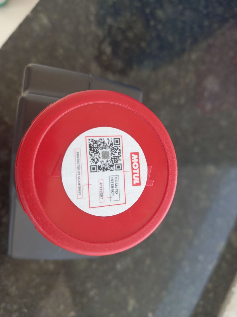 giao rat nhanh tiki now.co tem cua tiki ngay tren than vo hop cua sp.khong so hang gia.mik rat tin tuong voi san pham nhan dc.con ve chat luong sp goc thi *** ban da biet.cu yen tam dat hang nhe *** ban