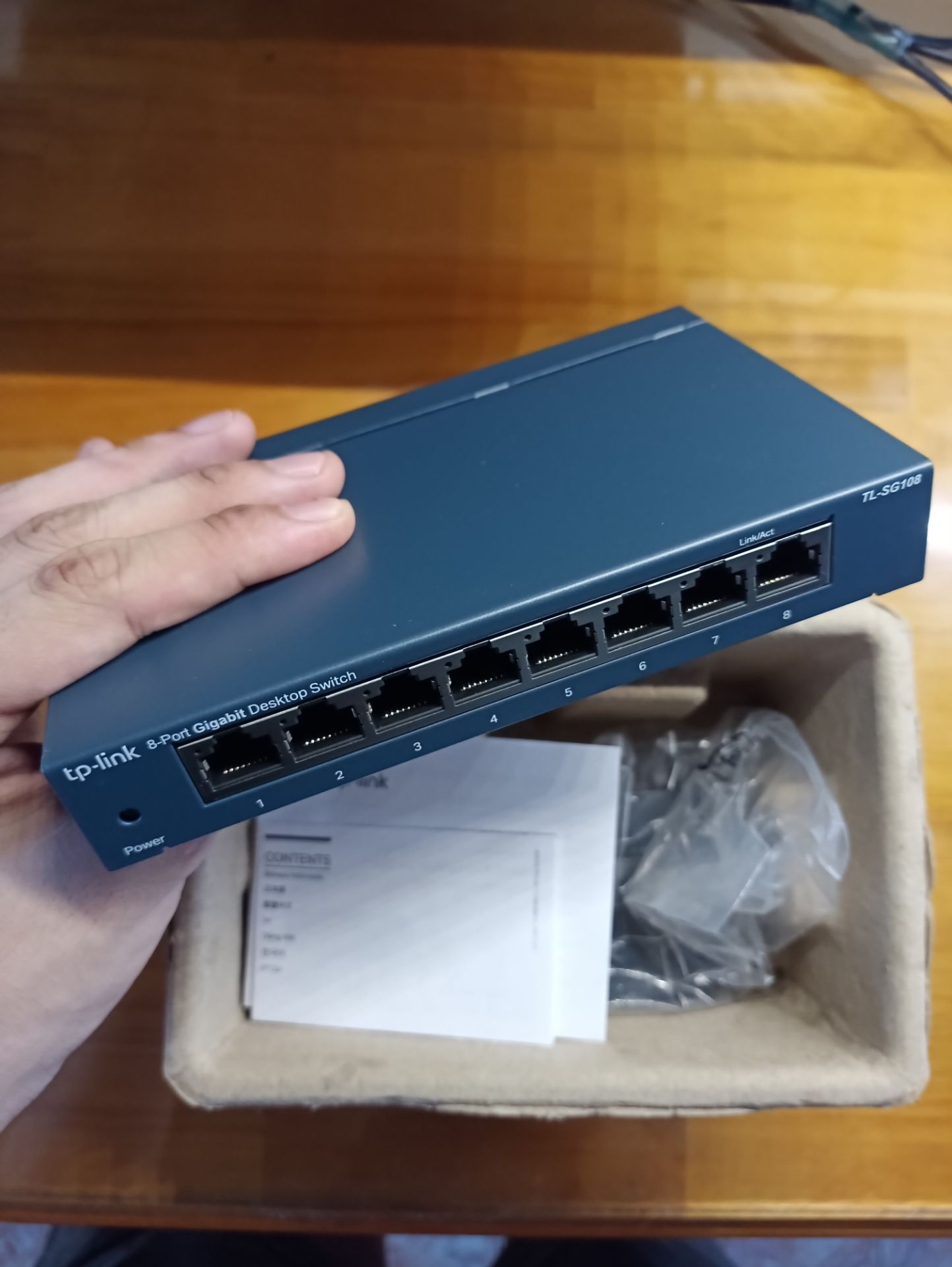 sản phẩm đóng gói ổn, đầy đủ phụ kiện, sử dụng thì chắc phải có chút thời gian, còn thời gian giao hàng thì tuy có hơi lâu một chút nhưng bù qua lại thì cũng ko có vd gì.