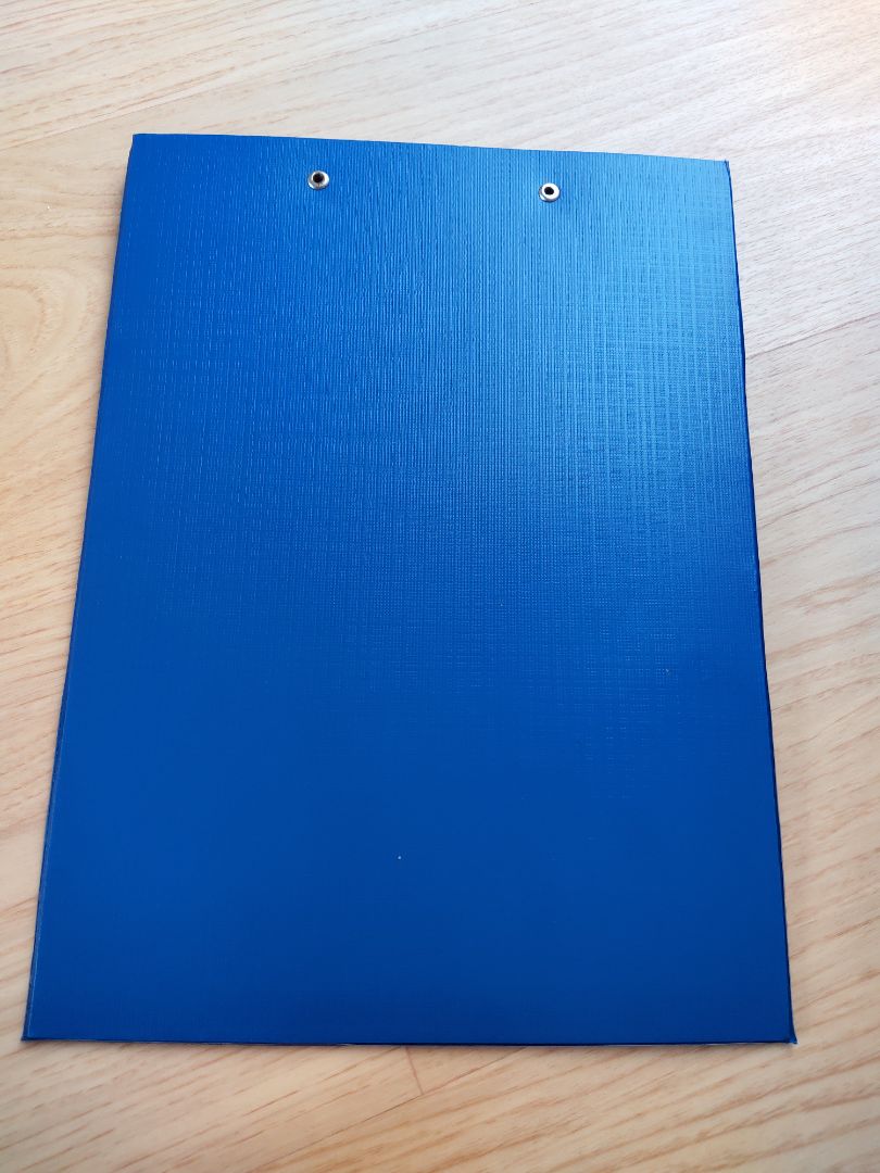 Đã nhận được sản phẩm. Được hỗ trợ tiki now. Chuẩn bị trước tâm lý là nó khả năng sẽ mỏng dính èo ụt. Nhưng hàng tới tay thì thấy cũng khá. Vừa lòng. Hy vọng cái kẹp đừng bị gỉ sét nhanh quá.