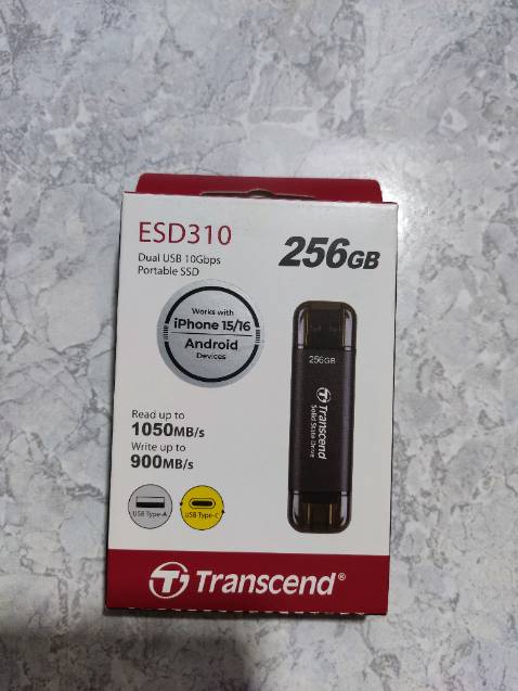 Thời gian giao hàng của Tiki Now rất nhanh, chất lượng sản phẩm tốt. Bảo hành chính hãng nên rất yên tâm. Tiki có xuất hóa đơn gửi qua email để theo dõi bảo hành rất ok. Hàng chính hãng Trancend, đã *** tốc độ rất nhanh, nhỏ gọn rất tiện khi phải di chuyển nhiều. Laptop và điện thoại nhận ổ SSD này rất nhanh.