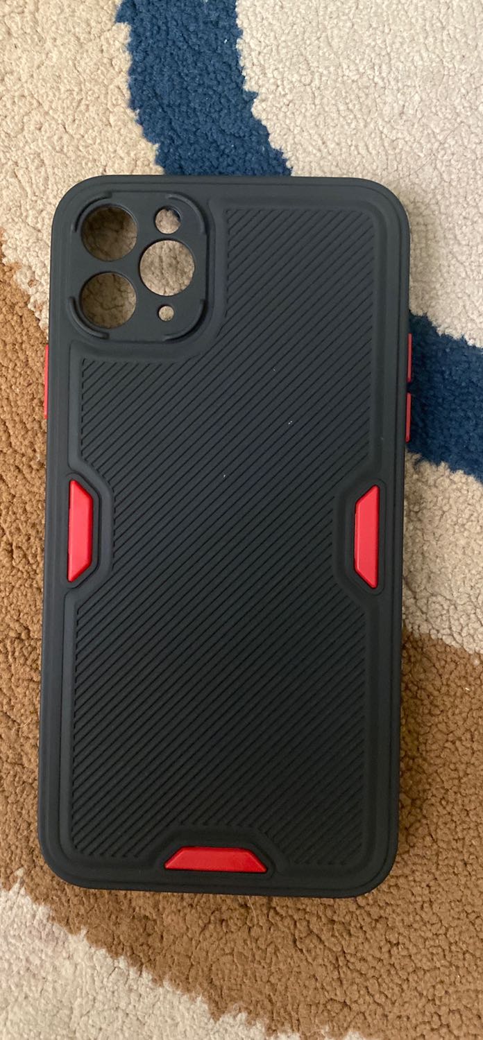 Rất thích viền của cạnh iPhone 12 nhưng mà không đủ kinh tế để mu Ip 12,nhưng có cái ốp này gắn vào giống kiểu đang cầm ip 12 v,ốp rất đẹp,vừa vặn,hàng ko lỗi,shop làm ăn rất uy tín!