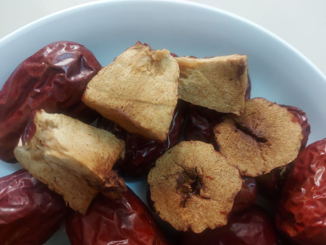 shop gói hàng kỹ, giao hàng nhanh, chất lượng sản phẩm đúng mô tả. táo trái to xốp, thích hợp ăn chơi thay bimbim