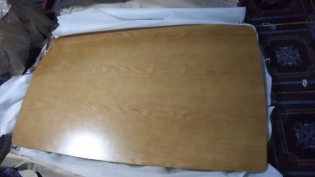 sp màu vàng như hình, đóng gói cẩn thận, giao hàng nhanh, gỗ chắc chắn ưng 100% 22/10/2021