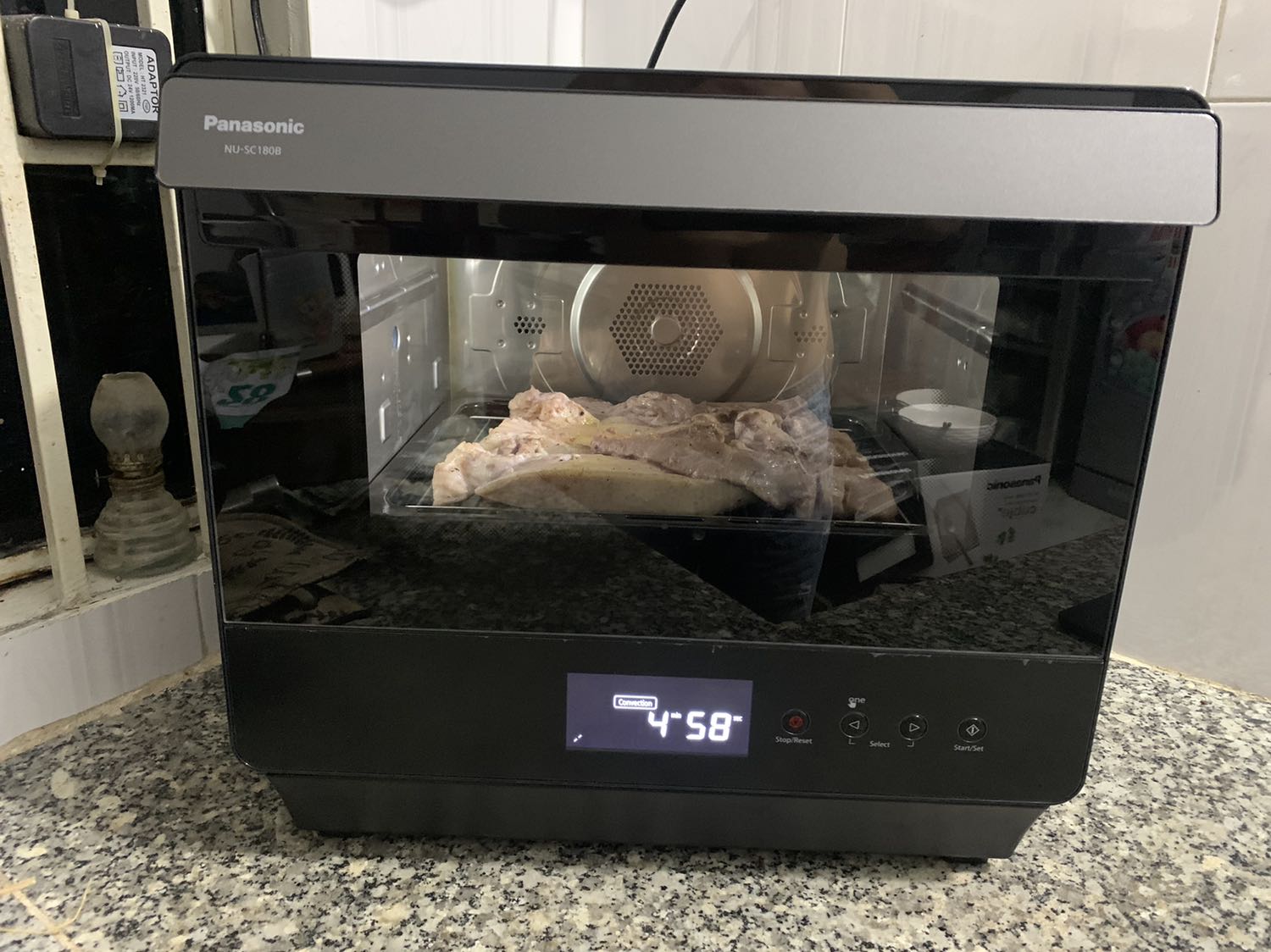 Hàng đẹp về hình thức. Rất chất lượng. Có điểm là nếu gia đình người lớn tuổi sẽ rất khó sử dụng vì chế độ sử dụng tương đối phức tạp.