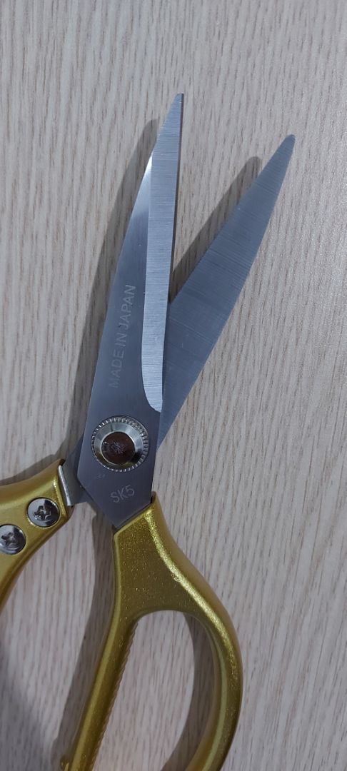 Kéo sắc, cảm giác cầm chắc chắn