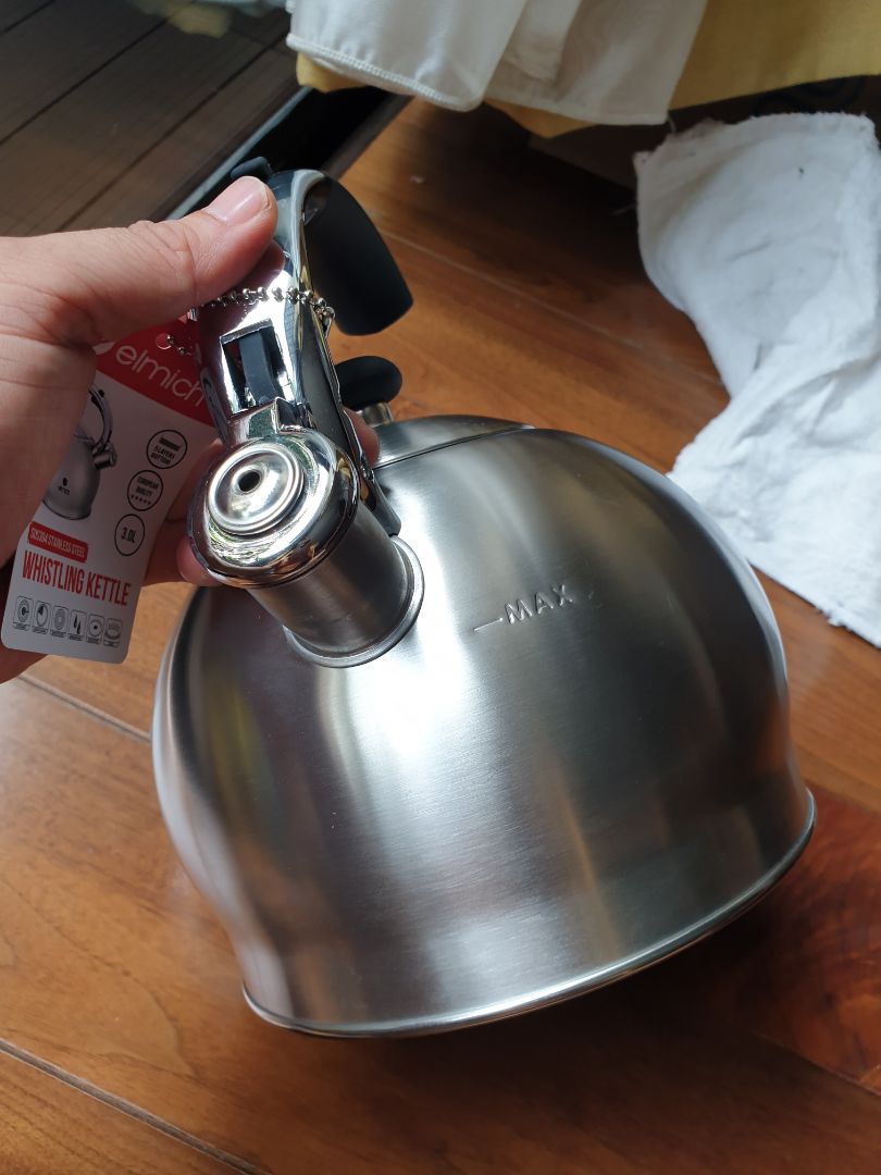 Ấm inox nhìn chung chắc chắn . Còn bền hay không sử dụng và đánh giá sau