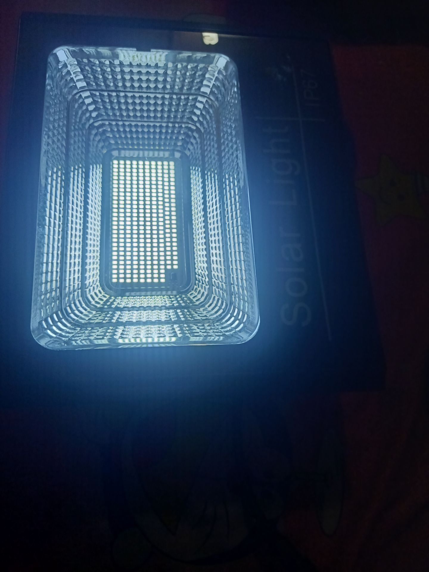 Đóng gói cẩn thận, hàng chuẩn, độ sáng rất tốt!