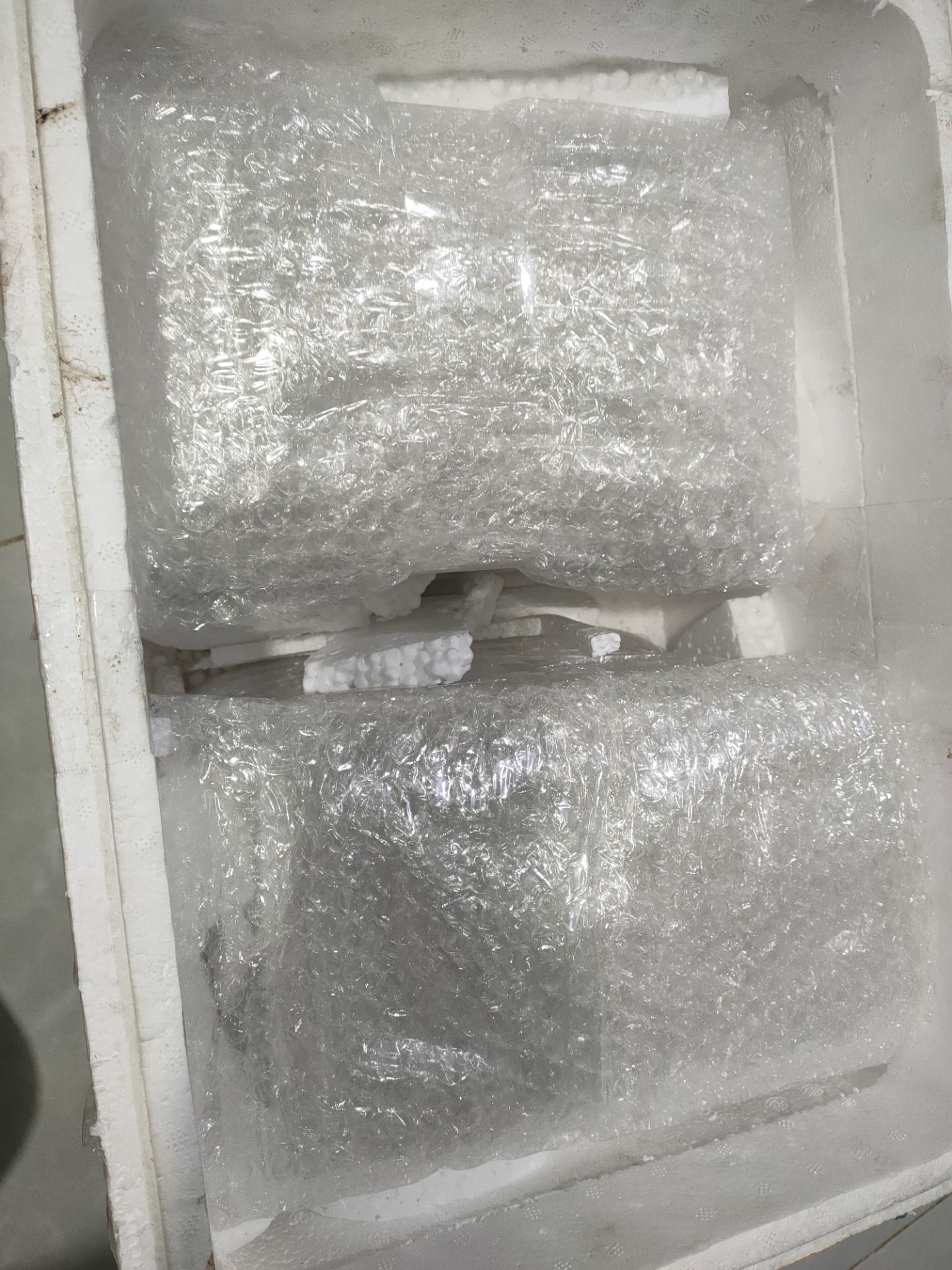 giao hàng nhanh. đóng gói cẩn thận