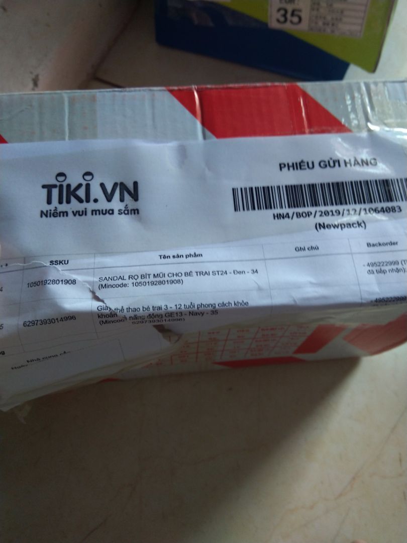 Tôi đặt size 34 nhưng nhận hàng lại là size 33. rất chật ko mang được. Nhờ shop kiểm tra và đổi lại.