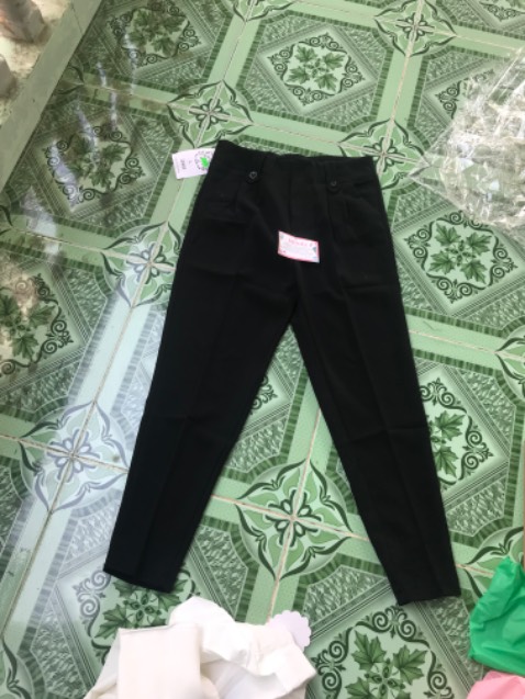 Sp như mô tả, chất vải dày, dáng quần lên đẹp. Size đúng mô tả. Còn đc shop tặng dây cột tóc.