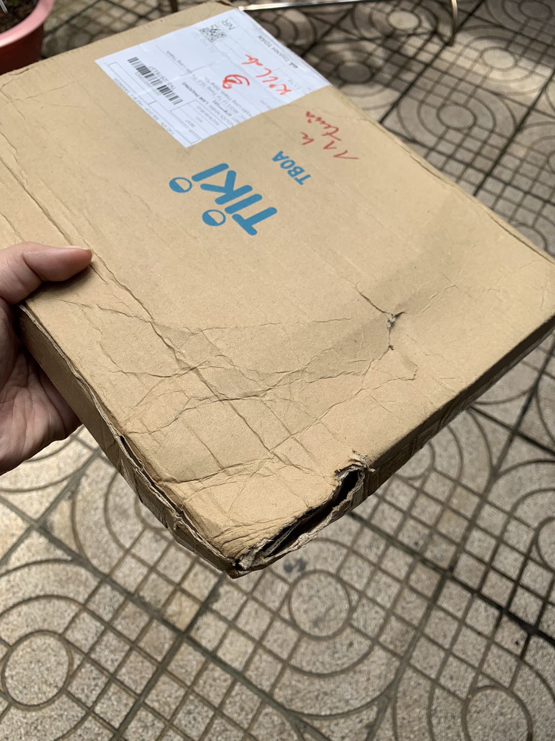 Sách bài tập được bao kĩ lắm mà sách học không bao nên bị dơ với rách chút phần đầu ? Sách bài tập được bao kĩ lắm mà sách học không bao nên bị dơ với rách chút phần đầu ?