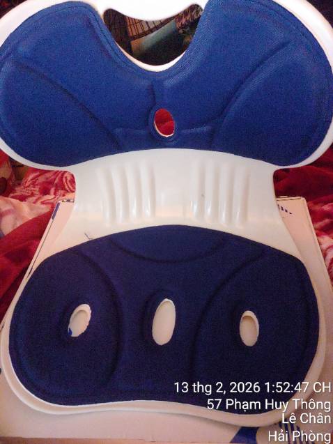 Chọn màu hồng, giao màu xanh. Tạm được!