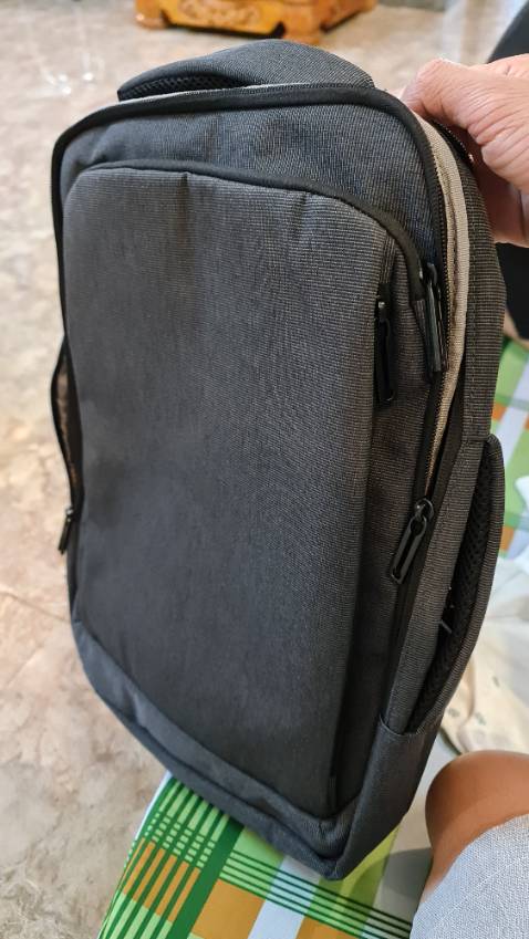 Đường may rất ok, cặp như mô tả