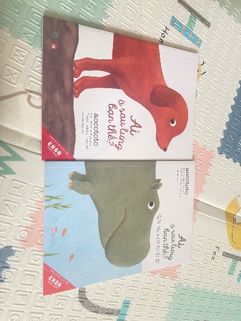 Bộ sách có 5 quyển thì 2 quyển bìa khác nhau nhưng nội dung tranh vẽ lại y hệt. Nt cho shop để yêu cầu đổi thì ko trả lời.