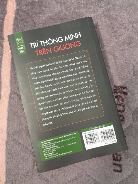 Sách giấy đẹp, in chữ rõ đẹp, nội dung hay thiết thực và bổ ích. Thích mấy câu danh ngôn.