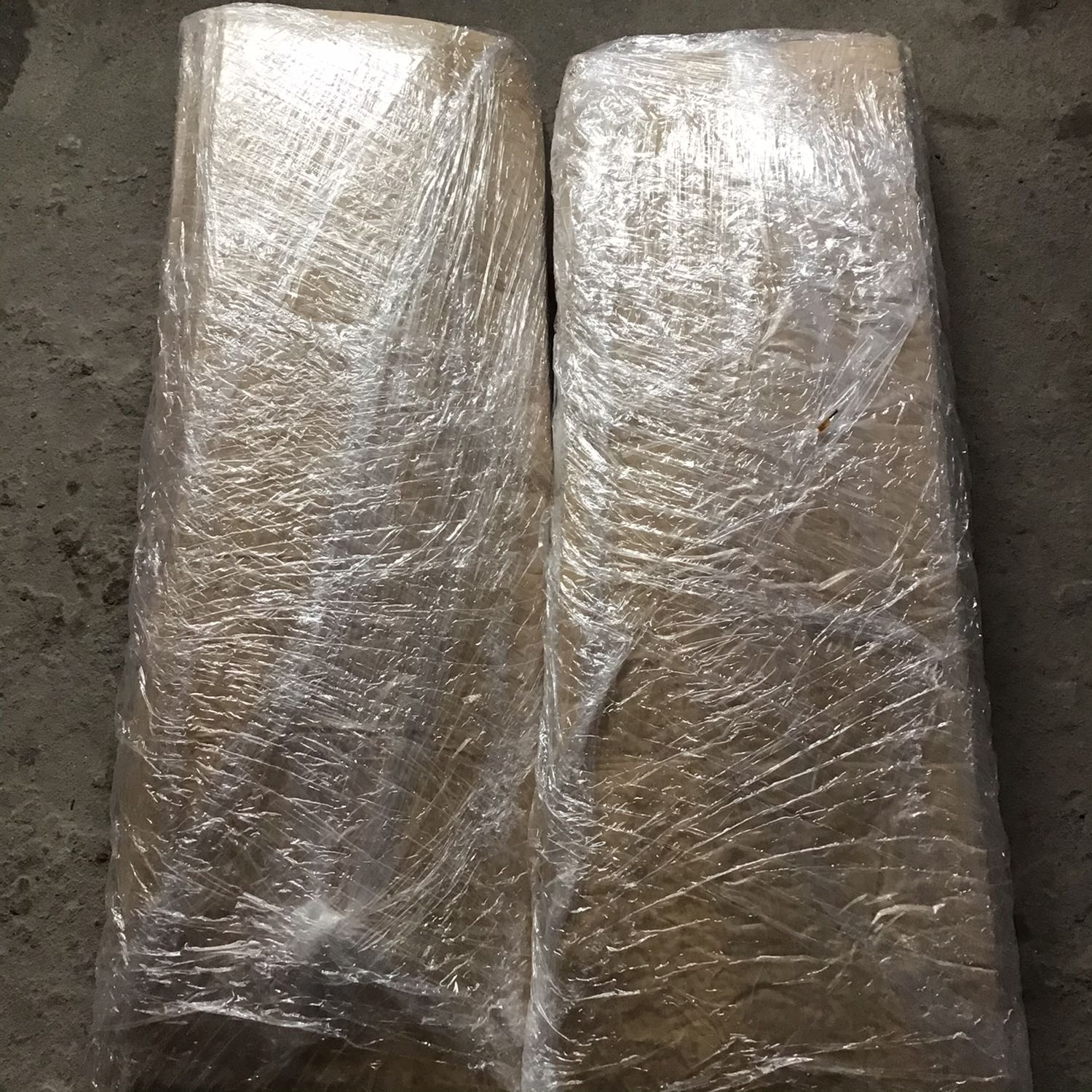 Giao hàng nhanh, giá rẻ, đúng màu