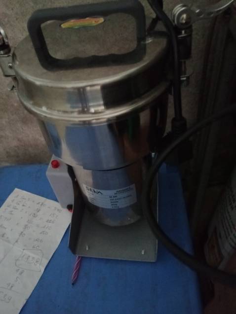 Máy nhỏ gọn, xinh xắn. Nhưng bé mà có võ. Chạy khá em, say bột mịn khỏi chê luôn.  Rất hợp với nhu cầu sử dụng gia đình.